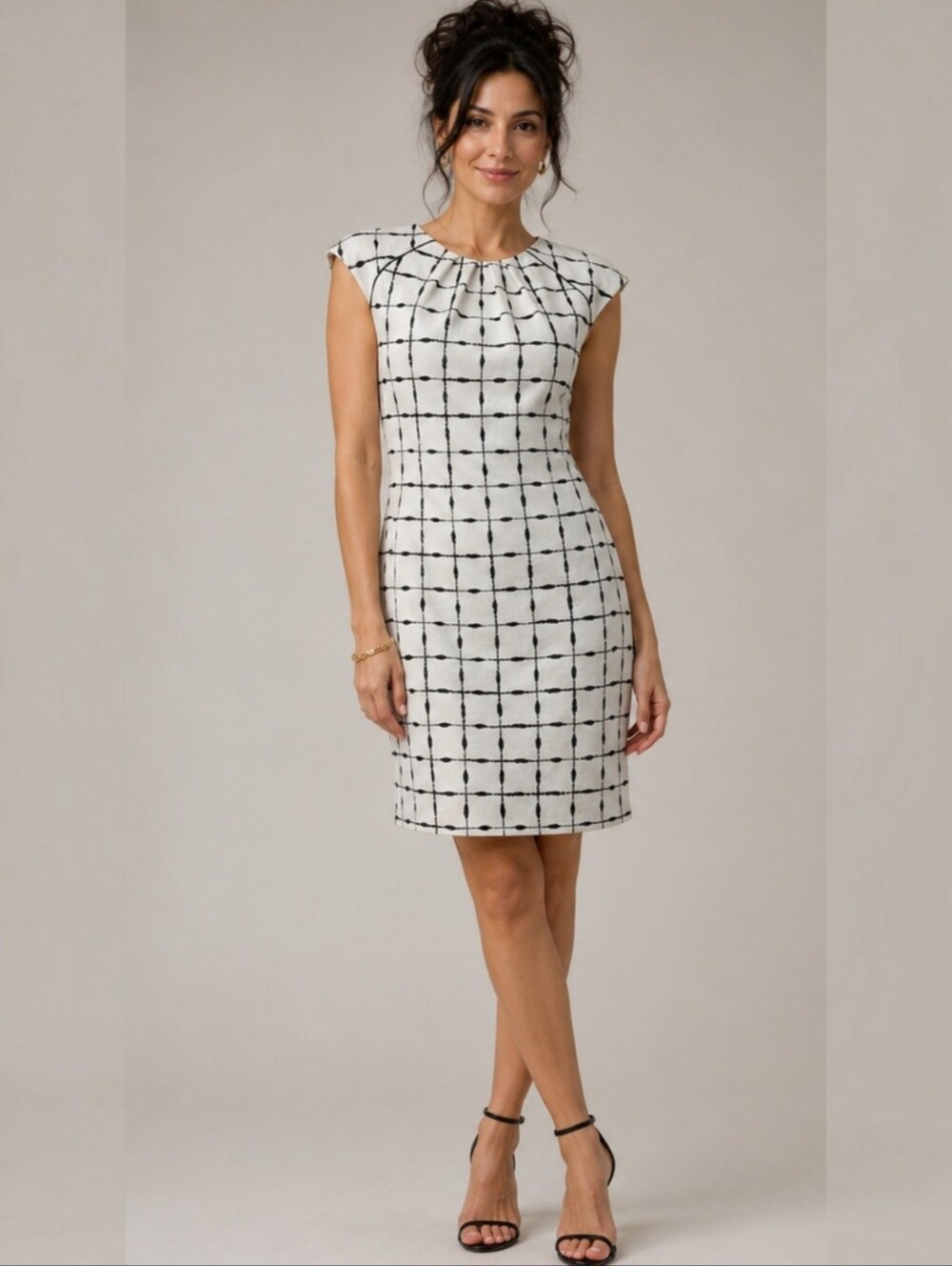 Belle Badgley Mischka White Black Textured Embroidered Shift Dress Size 12